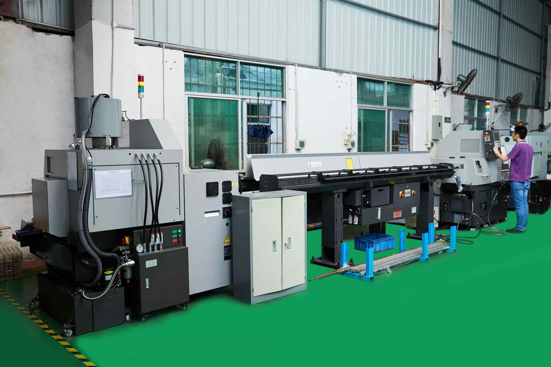 Precision CNC Tunring Center Workshop of CNC Turning China
